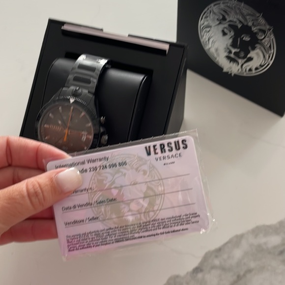 Versace Watch - Picture 10 of 11